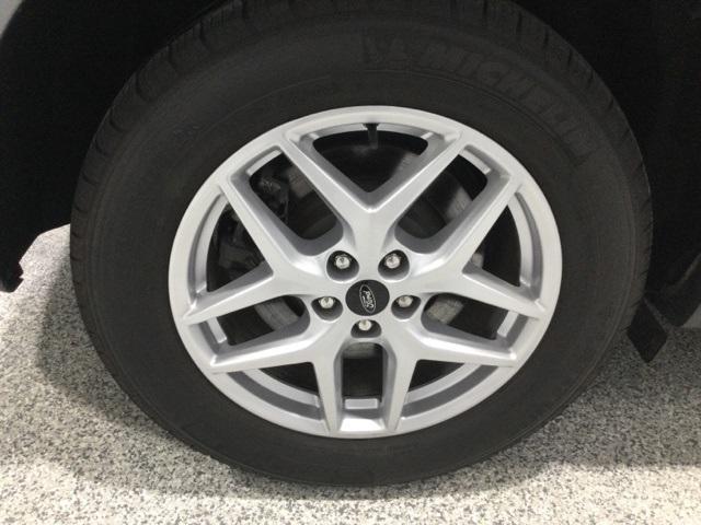 used 2024 Ford Edge car, priced at $30,900