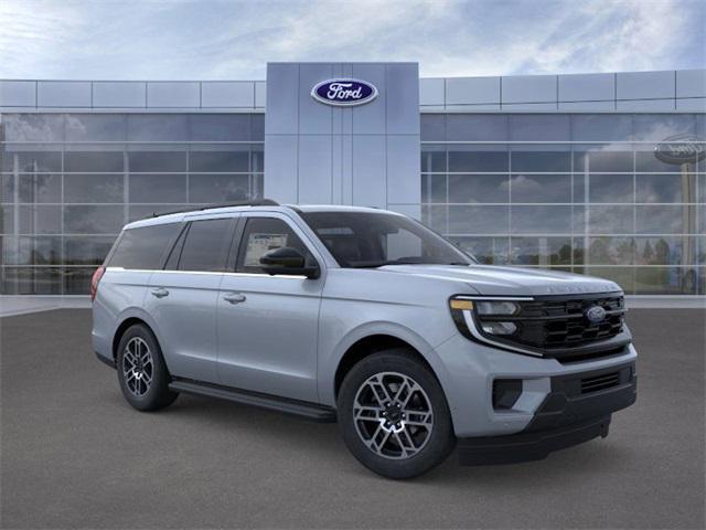 new 2025 Ford Expedition car, priced at $71,125