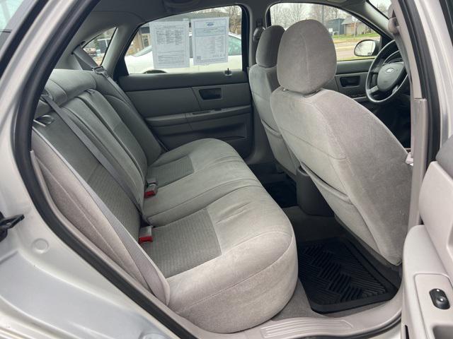 used 2007 Ford Taurus car, priced at $3,500