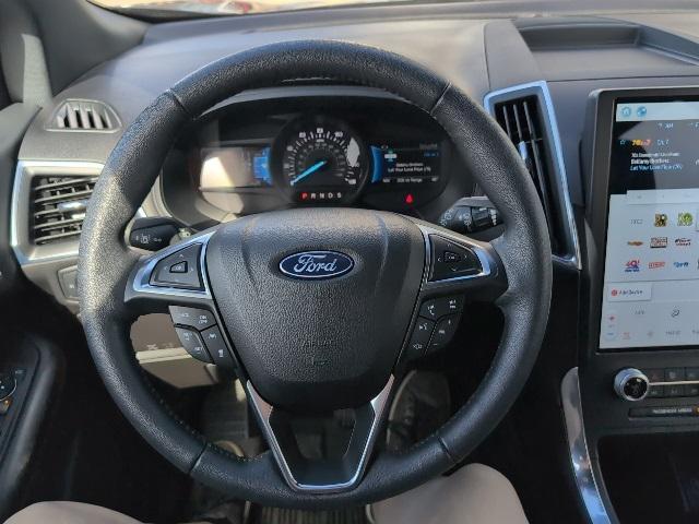 used 2022 Ford Edge car, priced at $29,900