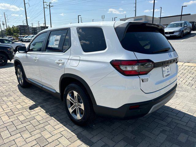 new 2025 Honda Pilot car, priced at $45,350