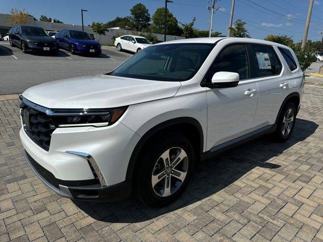 new 2025 Honda Pilot car, priced at $45,350