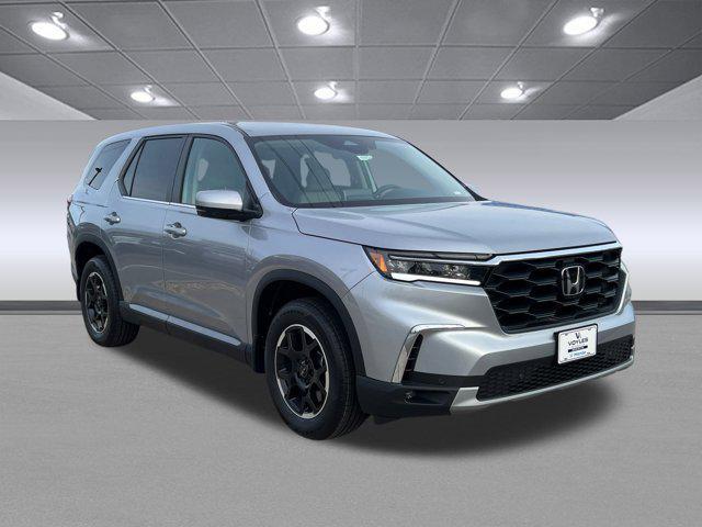 new 2025 Honda Pilot car, priced at $48,895