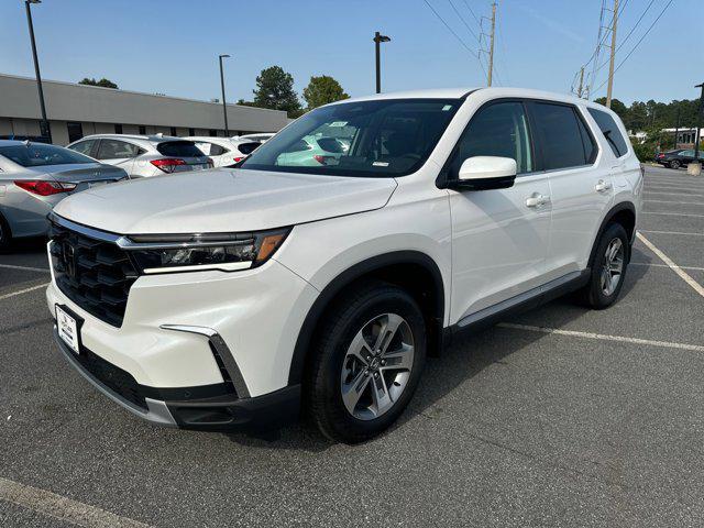 new 2025 Honda Pilot car, priced at $48,235