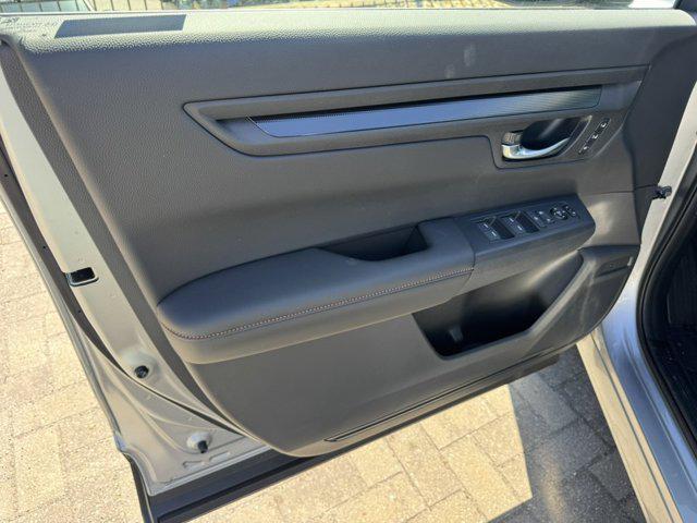 new 2026 Honda CR-V Hybrid car, priced at $40,175