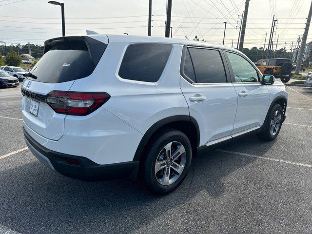 new 2025 Honda Pilot car, priced at $47,450