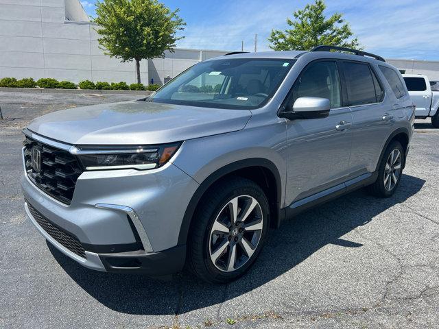 new 2025 Honda Pilot car, priced at $48,895