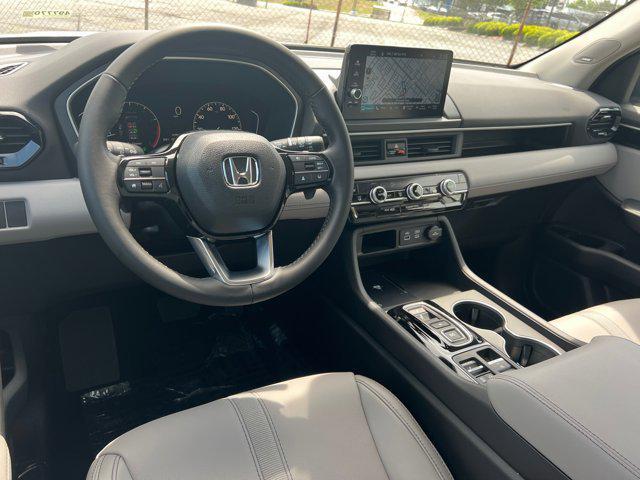 new 2025 Honda Pilot car, priced at $52,235
