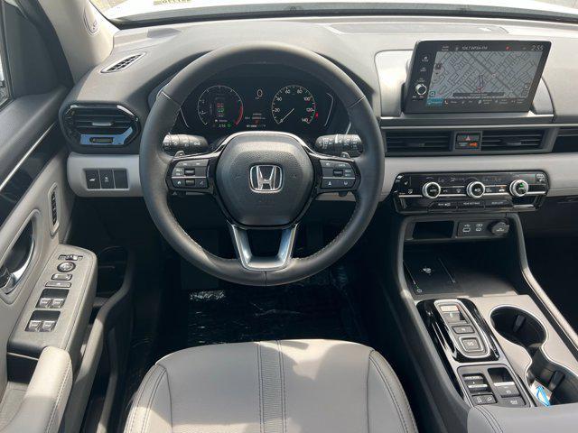 new 2025 Honda Pilot car, priced at $52,235