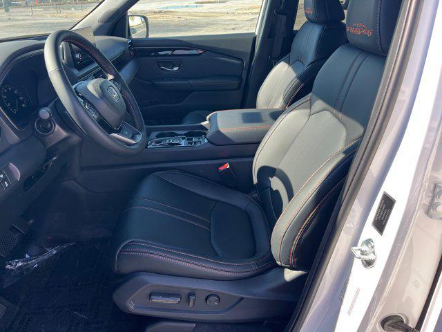 new 2025 Honda Pilot car, priced at $51,350