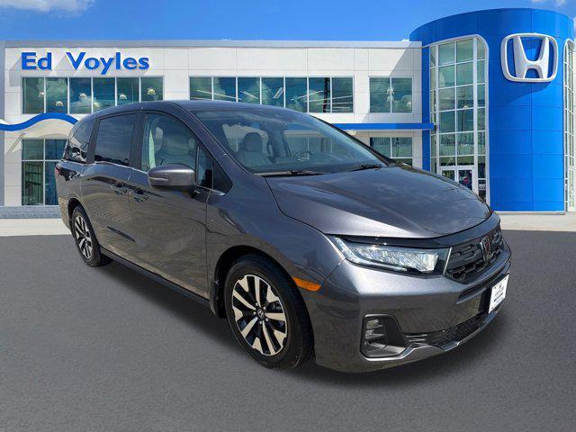 new 2026 Honda Odyssey car, priced at $44,290