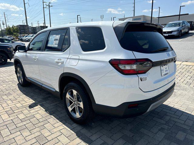 new 2025 Honda Pilot car, priced at $45,450