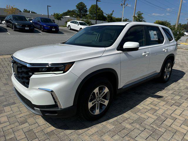 new 2025 Honda Pilot car, priced at $45,450