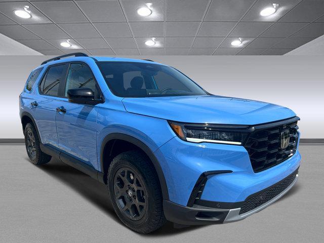 new 2025 Honda Pilot car, priced at $50,950