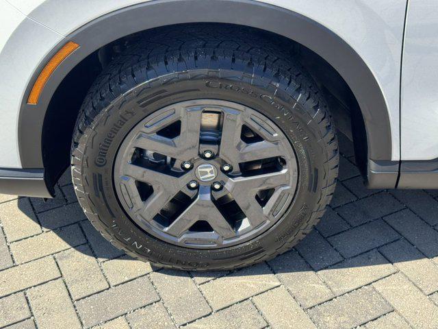 new 2026 Honda CR-V Hybrid car, priced at $40,705