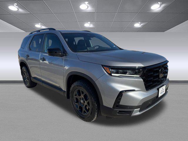 new 2025 Honda Pilot car, priced at $50,850