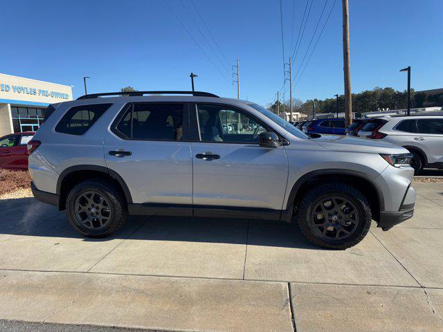 new 2025 Honda Pilot car, priced at $50,850