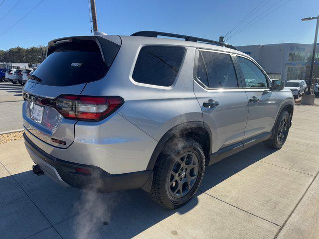 new 2025 Honda Pilot car, priced at $50,850