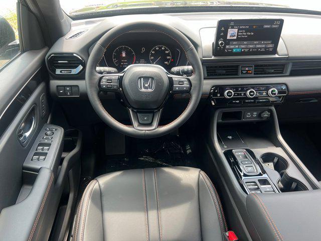new 2025 Honda Pilot car, priced at $50,895