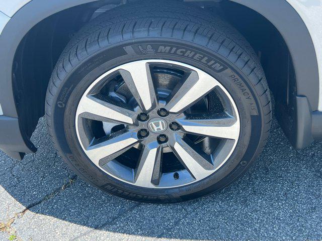 new 2025 Honda Pilot car, priced at $48,950