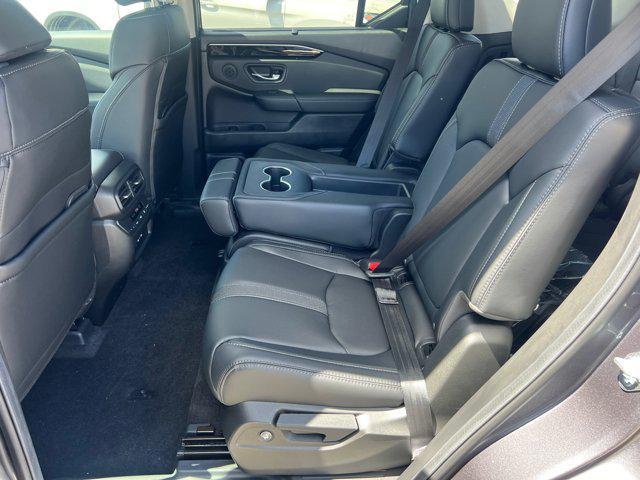 new 2025 Honda Pilot car, priced at $44,995