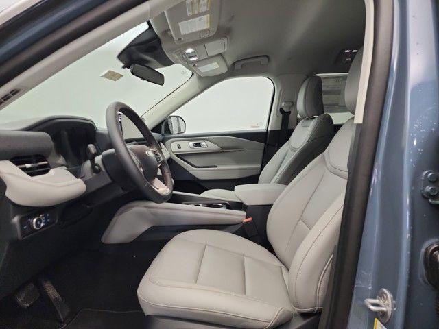 new 2025 Ford Explorer car, priced at $48,700