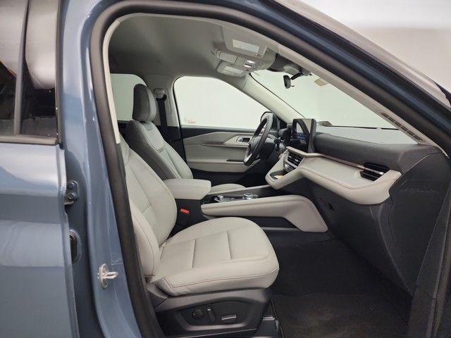 new 2025 Ford Explorer car, priced at $48,700