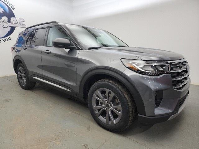 new 2025 Ford Explorer car, priced at $48,365