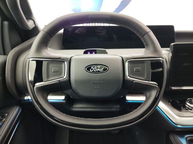new 2025 Ford Expedition car, priced at $84,730