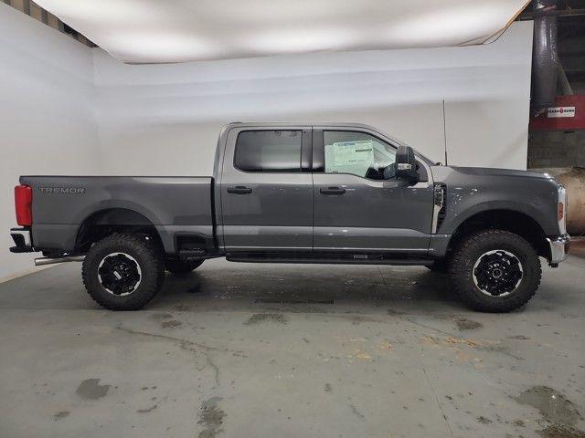 new 2025 Ford F-350 car, priced at $63,472