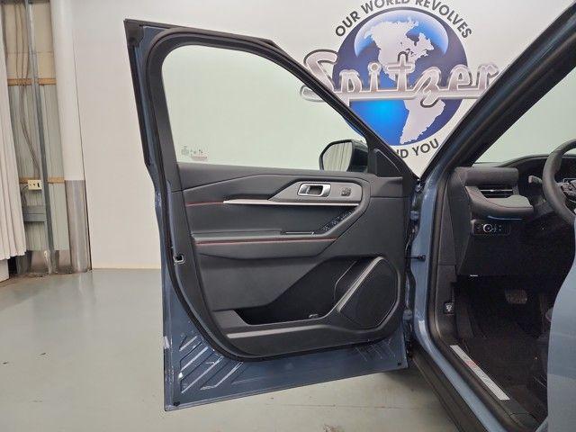 new 2025 Ford Explorer car, priced at $48,882