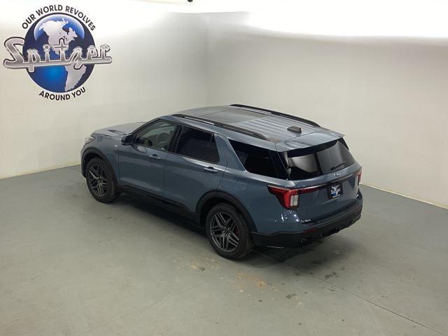 new 2025 Ford Explorer car, priced at $48,882