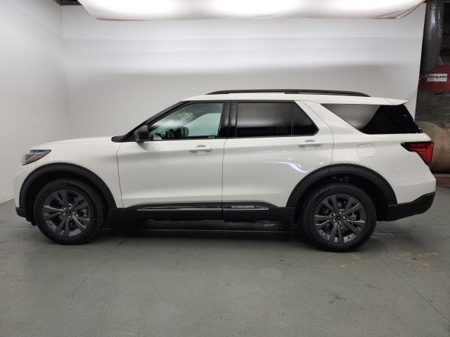 new 2025 Ford Explorer car, priced at $48,900