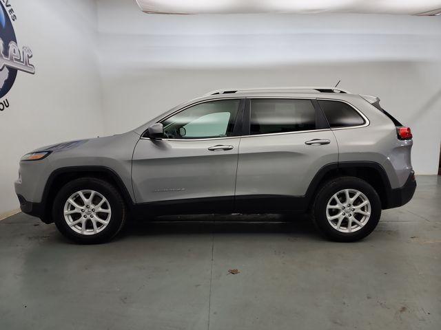 used 2016 Jeep Cherokee car, priced at $8,990