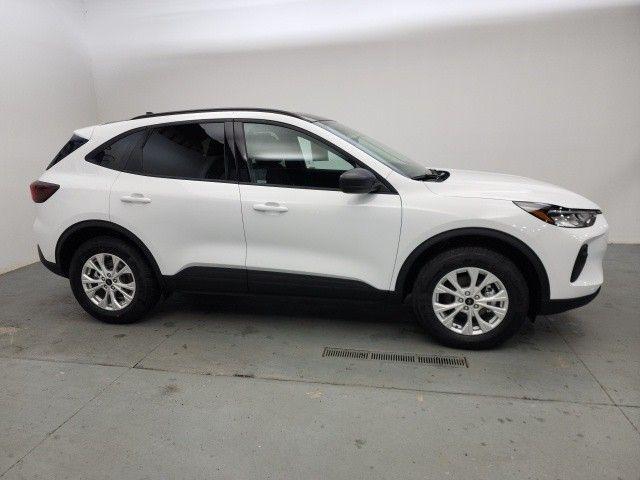 new 2025 Ford Escape car, priced at $33,013