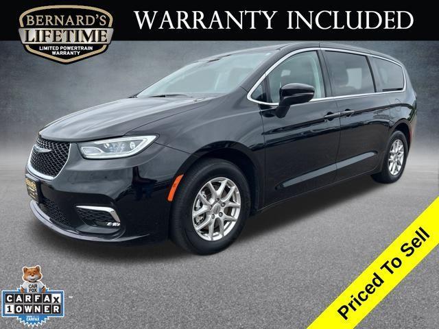 used 2024 Chrysler Pacifica car, priced at $29,749