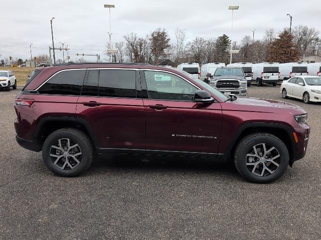 new 2025 Jeep Grand Cherokee car, priced at $44,888