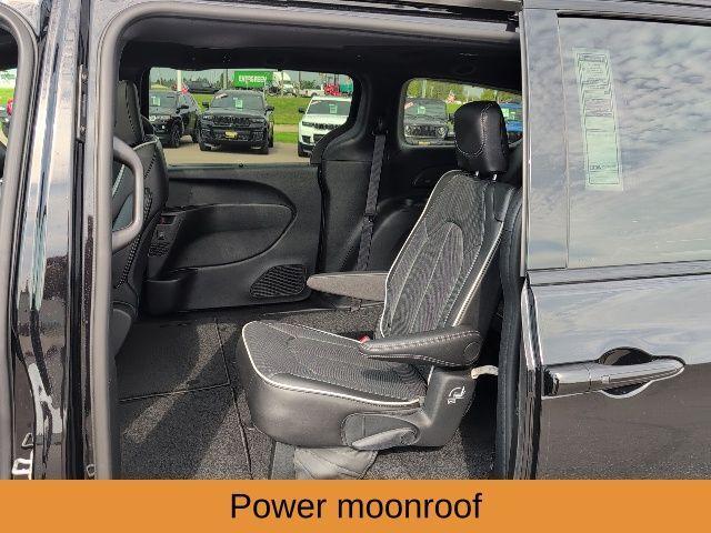 new 2026 Chrysler Pacifica car, priced at $51,688