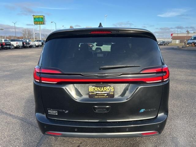 used 2022 Chrysler Pacifica Hybrid car, priced at $27,799