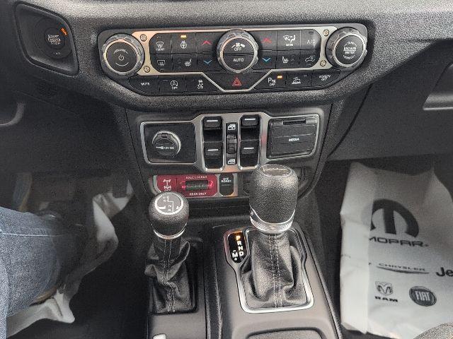 new 2025 Jeep Gladiator car, priced at $50,291
