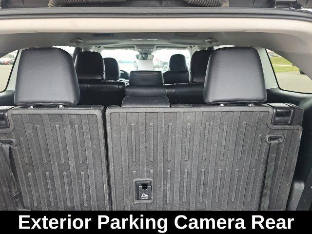 used 2021 Toyota Highlander car, priced at $27,999