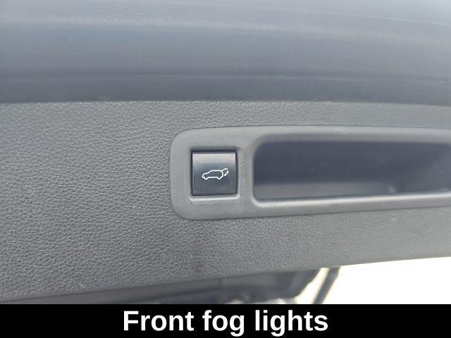 used 2021 Toyota Highlander car, priced at $27,999