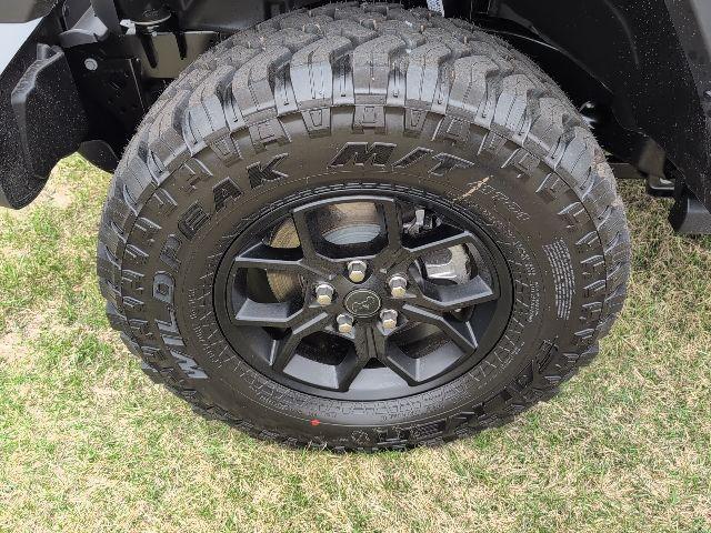 new 2025 Jeep Wrangler car, priced at $57,565
