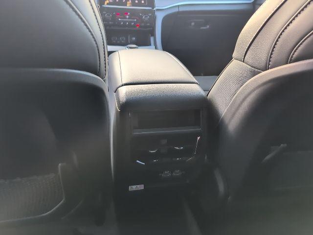 new 2025 Jeep Grand Cherokee car, priced at $43,888