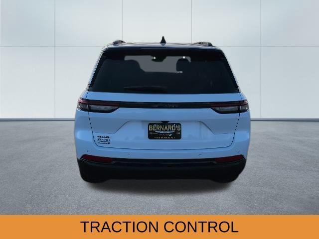 new 2025 Jeep Grand Cherokee car, priced at $43,888