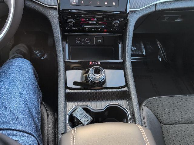 new 2025 Jeep Grand Cherokee car, priced at $43,888