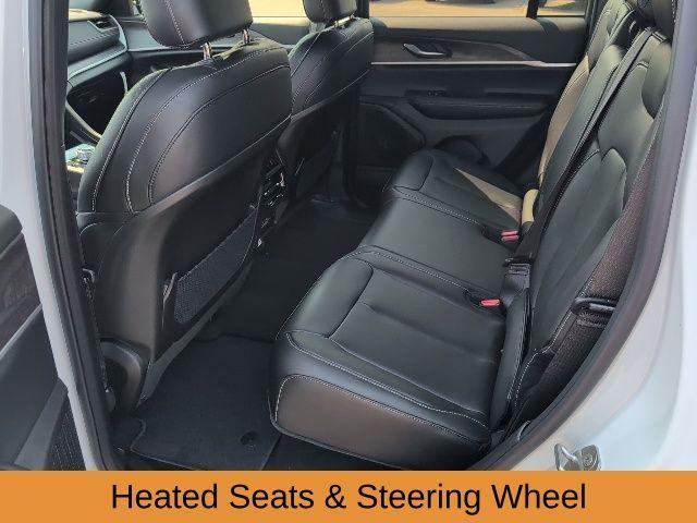 new 2025 Jeep Grand Cherokee car, priced at $42,988