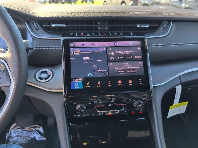 new 2025 Jeep Grand Cherokee car, priced at $43,888