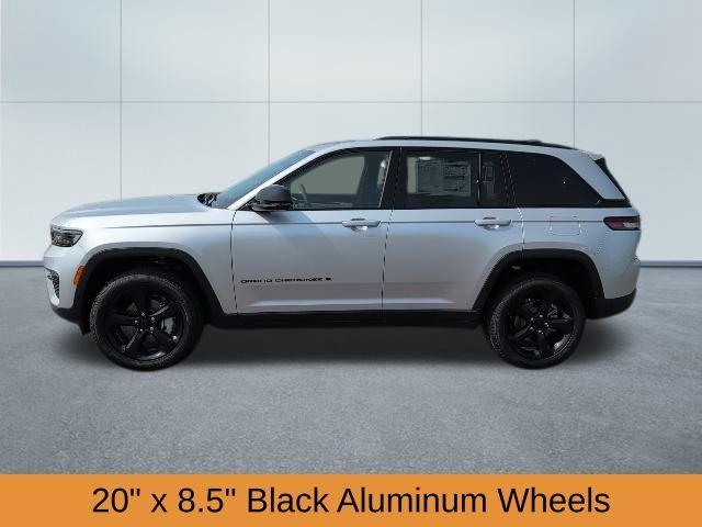 new 2025 Jeep Grand Cherokee car, priced at $45,688
