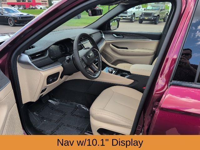 new 2025 Jeep Grand Cherokee car, priced at $45,738